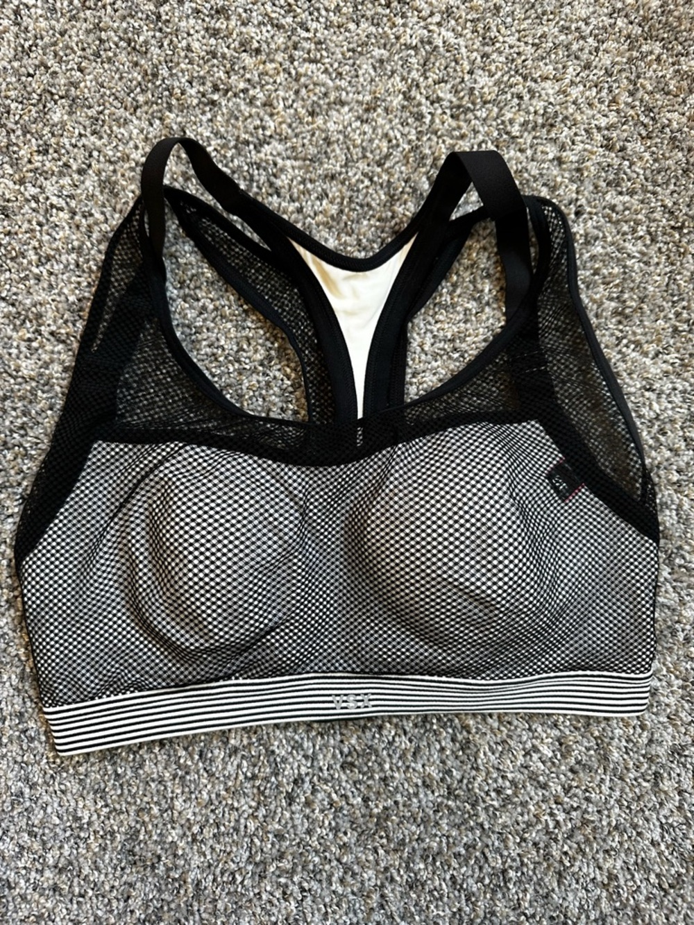 Victoria’s Secret VSX Sports Bra Underwire High Impact Active Black White 32D